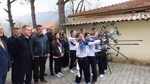 Muğla'da Okçuluk Antrenörüne Ziyaret