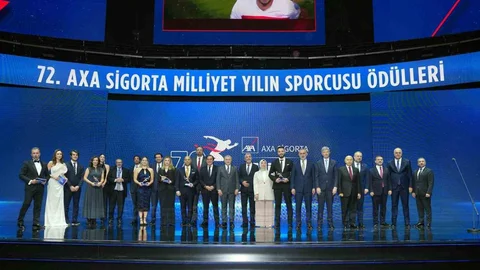 İstanbul'da Yılın Sporcusu Ödülleri Verildi