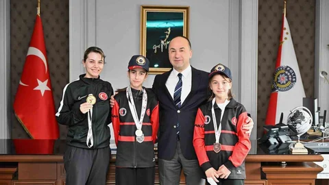 Eskişehir'de Şampiyon Sporculara Ziyaret