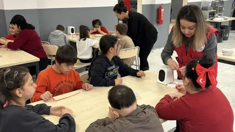 Eskişehir'de Otizmli Çocuklara Ziyaret