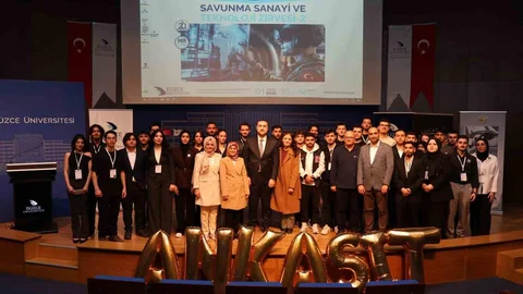 Düzce'de Savunma Sanayi Zirvesi Düzenlendi