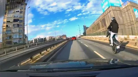 Pendik'te Motosiklet Sürücüsüne Ceza Kesildi