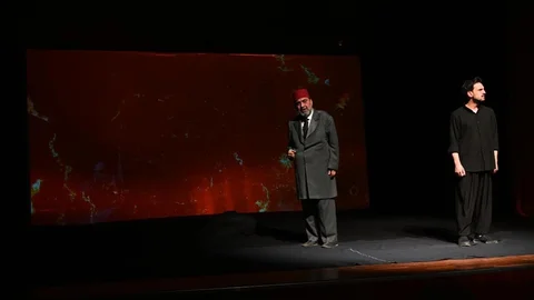 Firavunla Yüz Yüze Tiyatrosu Malatya'da Seyirciyle Buluştu