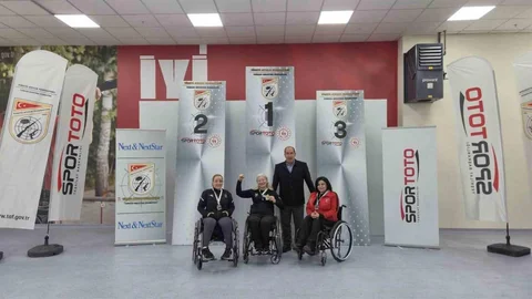 Bursa'da Aysel Özgan Altın Madalya Kazandı
