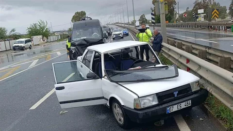Antalya'da Kaza Anı Güvenlik Kamerasında