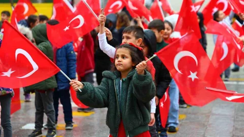 Elazığlı Miniklerin Coşkulu Kutlaması