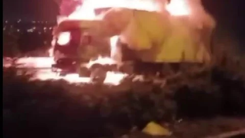 Diyarbakır'da Tır Yangını Meydana Geldi