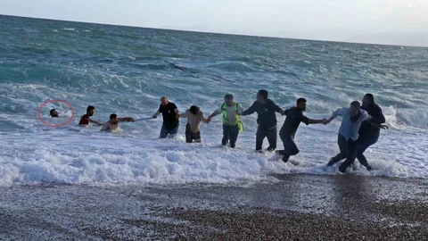 Genç, Antalya'da Boğularak Hayatını Kaybetti