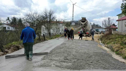Ordu'da Beton Yol Çalışmaları Devam Ediyor