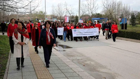 Eskişehir'de Otizm Farkındalığı Yürüyüşü Gerçekleşti