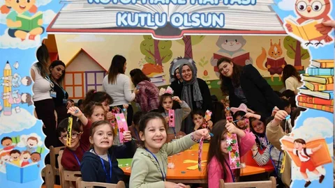 Büyükşehir’in Kütüphane Haftası Etkinlikleri İlgi Gördü