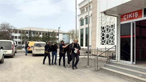 Kahramanmaraş'ta Sahte Polisler Yakalandı