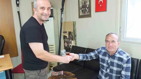 Burhaniye'de Çay İçmeden Giden Yok