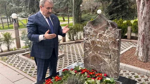 Mustafa Destici Alparslan Türkeş'i Yad Etti