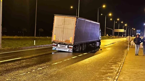 İpsala'da Tır ve Otomobil Çarpıştı