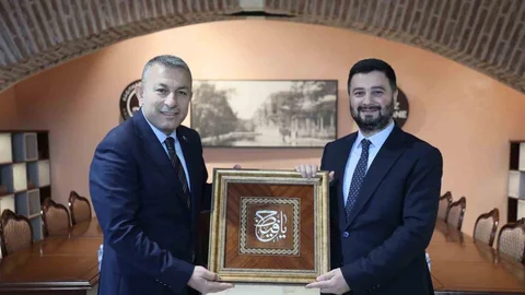 Trabzon Valisi Kağıthane'yi Ziyaret Etti