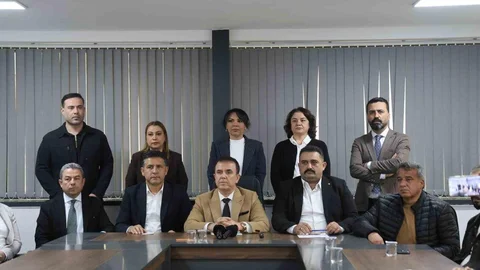 Kozan Belediye Başkanı Atlı'dan Fotoğraf İddialarına Yanıt