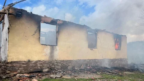 Kütahya'da Sobadan Yangın Çıktı