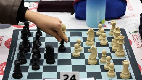 Menteşe’de Satranç Turnuvası Düzenleniyor