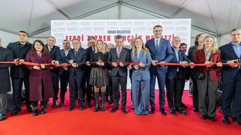Ferdi Zeyrek Gençlik Merkezi Açıldı