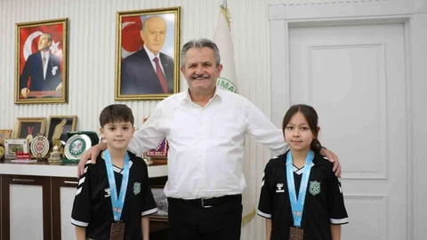 Başkan Koloğlu, Karatecileri Ağırladı