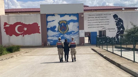 Kesinleşmiş 22 Yıl Ceza ile Aranan Şahıs Yakalandı