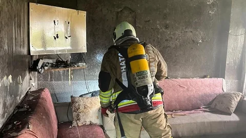 Samandağ'da Ev Yangını Kontrol Altına Alındı