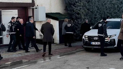 Bursa'da Belediye Başkanı Tutuklandı