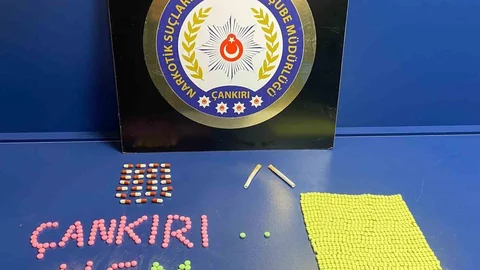 Kurye Kılığında Uyuşturucu Taşıyan Yakalandı