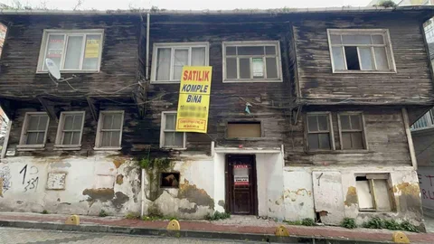 İstanbul Fatih'te İzinsiz Kazı Yapıldı