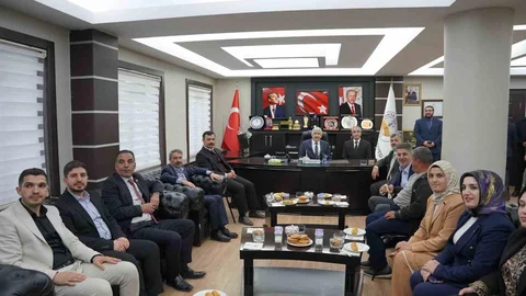 AK Parti Heyeti Kahta'da Toplandı