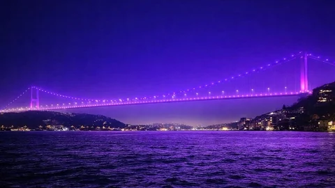 Galata Kulesi'nde Kanser Farkındalığı