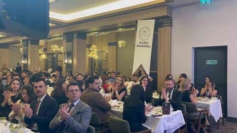 Kars'ta Avukatlık Dayanışması Mesajı