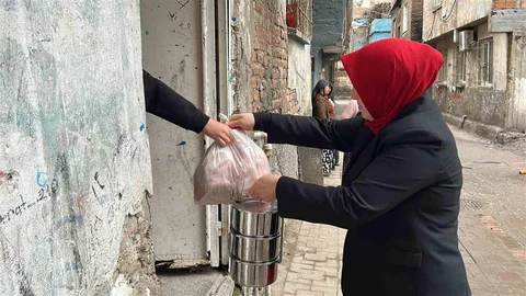 Diyarbakır'da Sıcak Yemek Desteği