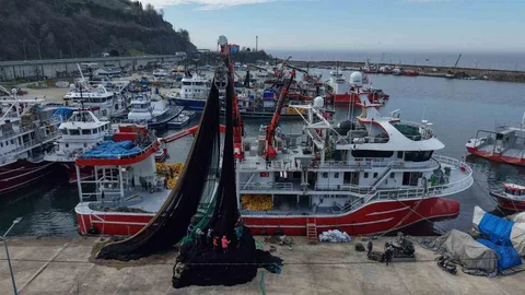 Trabzon'da Balıkçılar Sezona Veda Etti