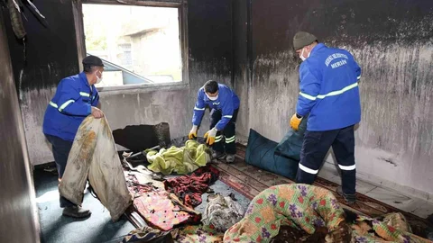 Mersin'de Yangın Sonrası Temizlik Çalışması