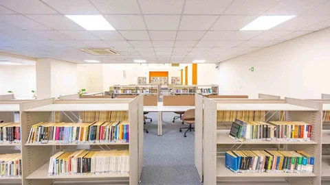 İzmir'de Yeni Kütüphane Açıldı