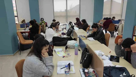 Sason'da Yeni Kütüphaneye Yoğun İlgi Var