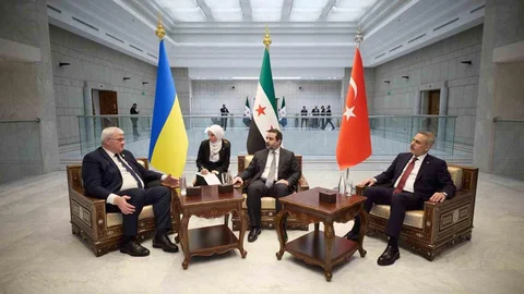 Dışişleri Bakanı Fidan'dan Üçlü Görüşme