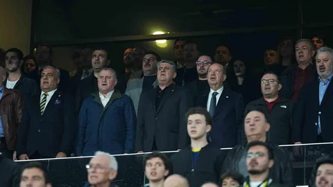 Fenerbahçe - Beşiktaş Derbisi Stada İlgiyle Takip Edildi