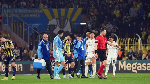 Marco Asensio Derbide Sakatlandı