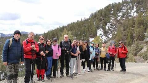 Doğa Tutkunları Bahar Yürüyüşünde Buluştu