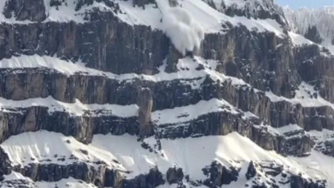 Şırnak'ta Doğa Harikası Kar Şelalesi Görüntüsü