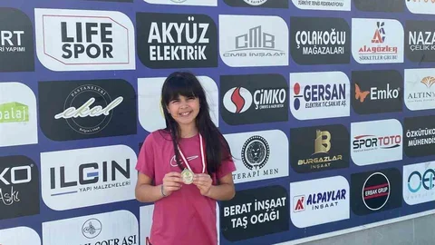 Eskişehirli Tenisçi Zonguldak'ta Şampiyon Oldu