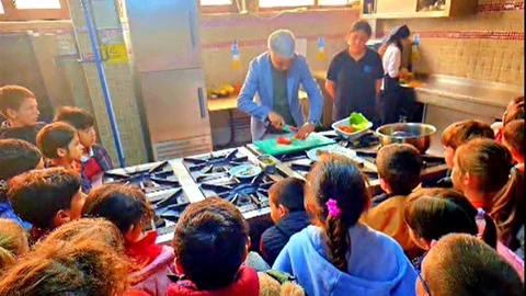 Çeşme'de Öğrenciler Sağlıklı Beslenmeyi Öğrendi