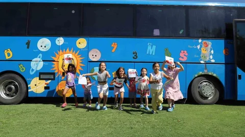 Nazilli'de Mobil Oyun Otobüsü Hizmette