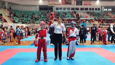 Körfez'in Genç Kick Boksçuları Madalya Kazandı