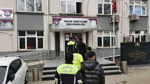 Gaziantep'te Konvoy Yapan Sürücülere Ceza Kesildi