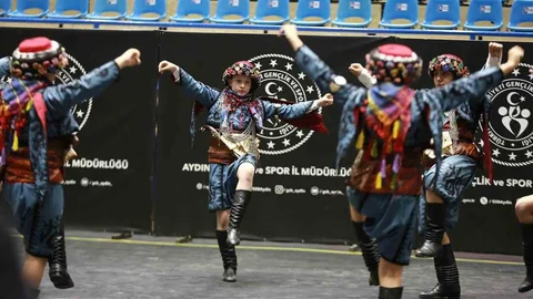 Aydın'da Halk Oyunları Coşkusu