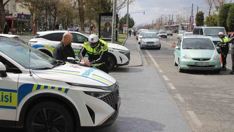 Kayseri'de Sürücülere Bilgilendirme Yapıldı